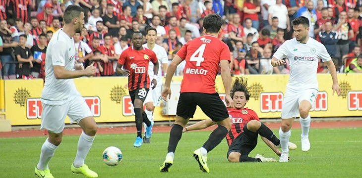 Konyaspor’umuz özel maçta Eskişehirspor ile 1-1 berabere kaldı