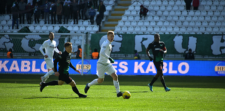 İttifak Holding Konyaspor’umuz Y. Denizlispor ile golsüz berabere kaldı