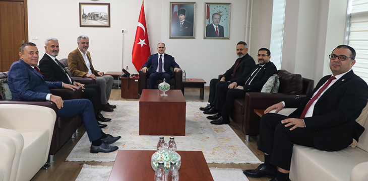 Başkanımız Ömer Korkmaz ve yönetim kurulu üyelerimiz Konya Valimiz Vahdettin Özkan’ı ziyaret etti.