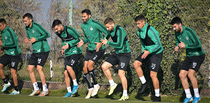 İttifak Holding Konyaspor’umuz günü tek antrenmanla değerlendirdi