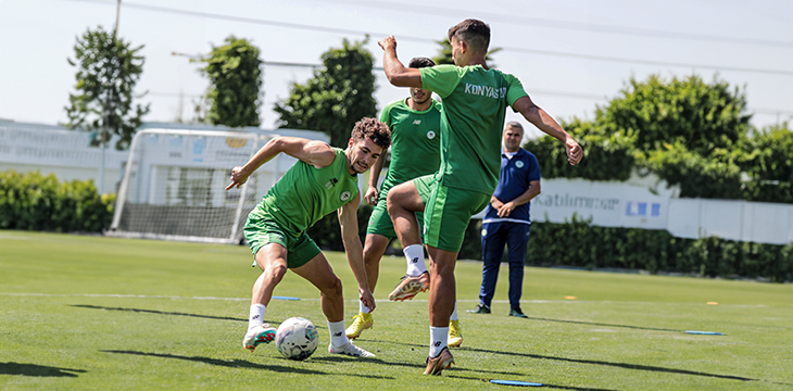 Konyaspor'umuz güne sabah antrenmanı ile başladı