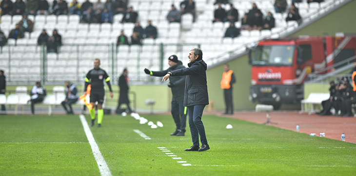 Mutlak kazanmak istediğimiz maçtan 1 puanla ayrılmak zorunda kaldık