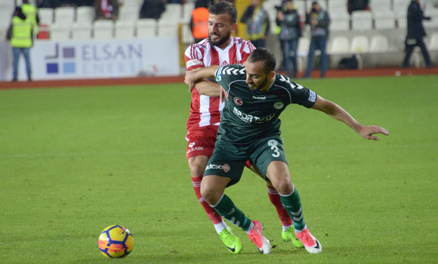 Faul beklerken penaltı kararının çıkmasına herkes gibi ben de şaşırdım
