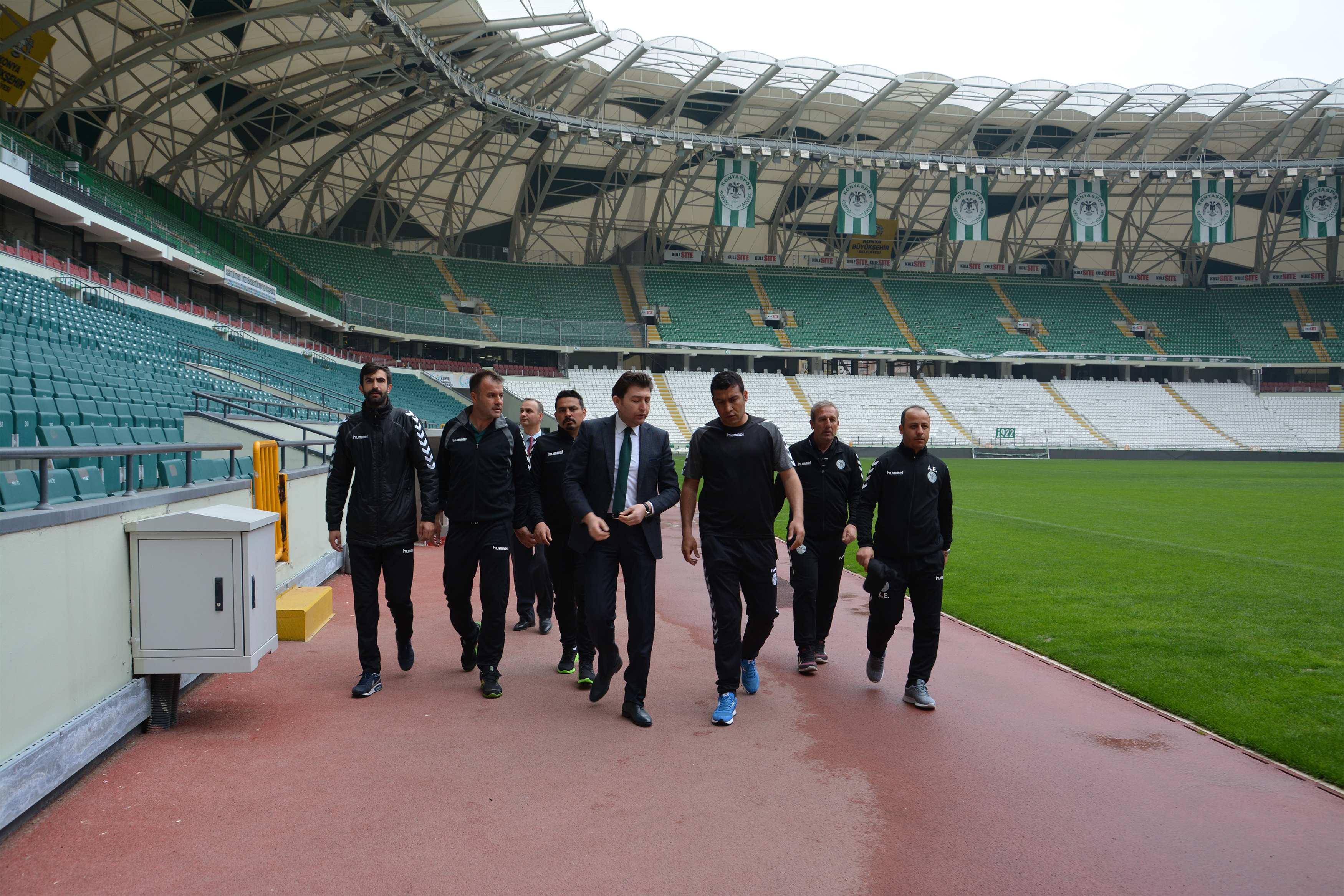 U12 Takımımızı İzmir’de 48 takımın katılacağı turnuvaya uğurladık…