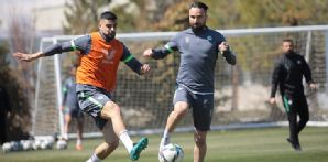 İttifak Holding Konyaspor’umuz günü tek antrenmanla değerlendirdi