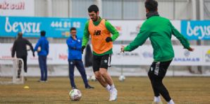 Takımımız dar alanda çalıştı