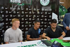 Üç futbolcumuzun İmza gününe yoğun ilgi