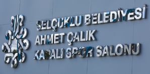 Ahmet Çalık Kapalı Spor Salonu ve Suni Çim Saha Selçuklu'da açıldı