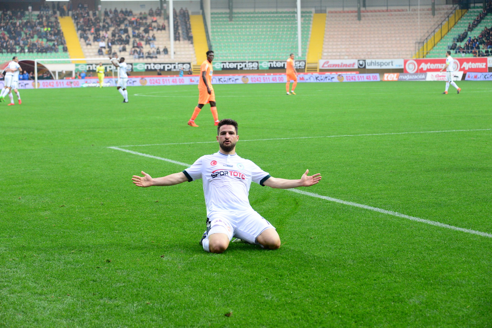 Atiker Konyaspor’umuz ilk deplasman galibiyetini Alanya’da aldı