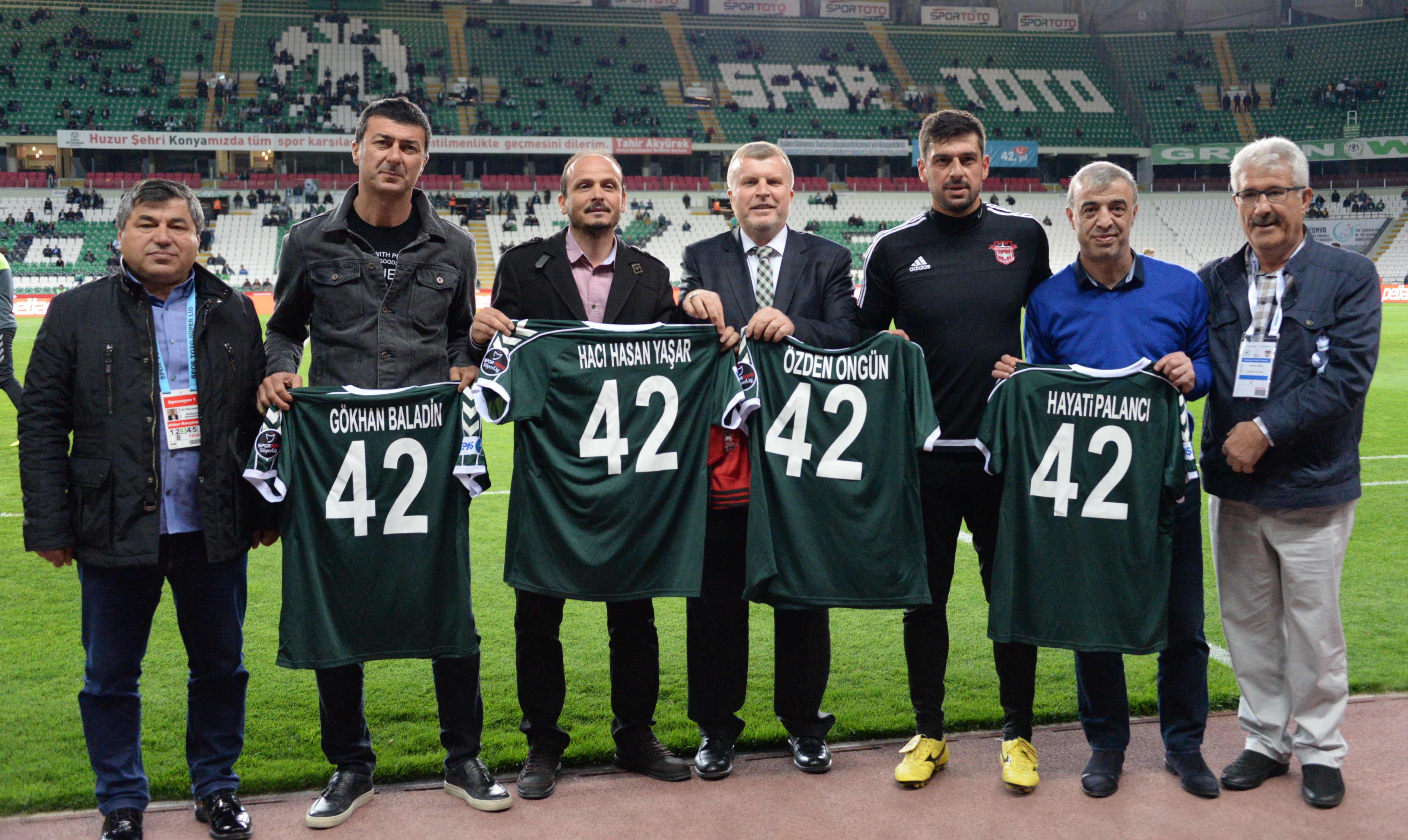 4 Eski futbolcumuz ‘Efsanelere Vefa Töreni’nde ödüllendirildi