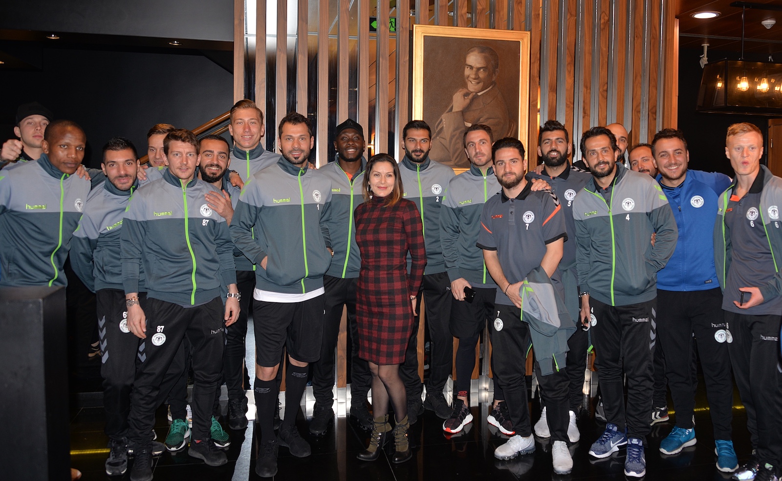 Atiker Konyaspor’umuz yemekte bir araya geldi