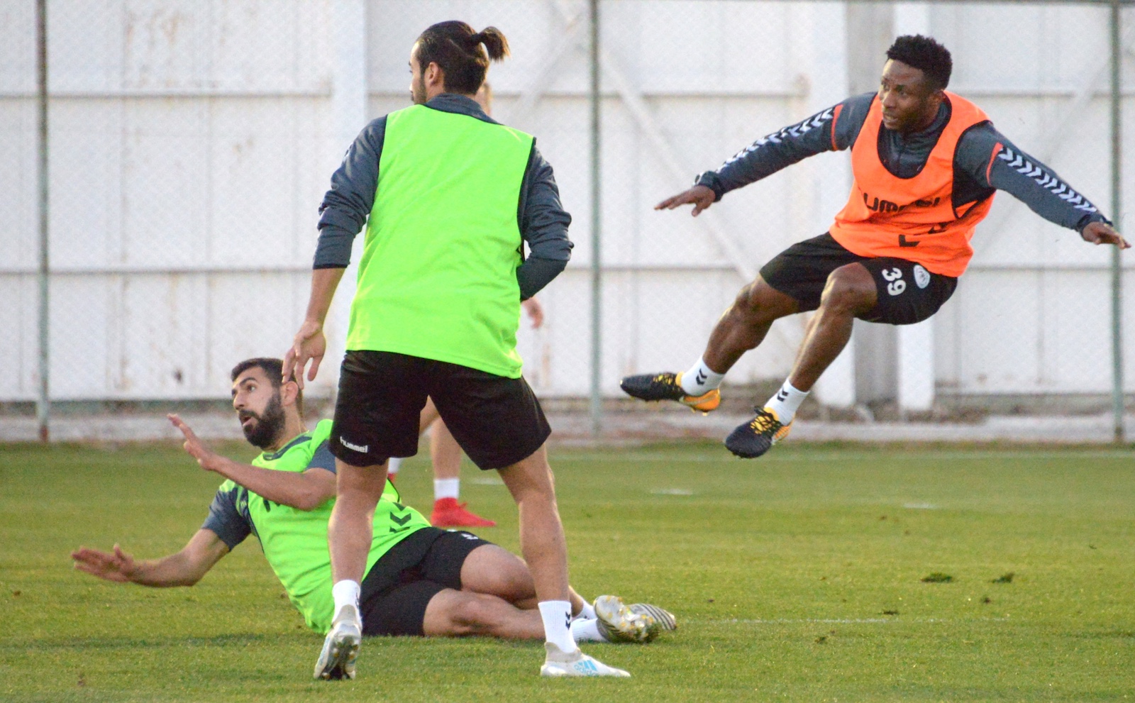 Atiker Konyaspor’umuz günü tek antrenmanla değerlendirdi
