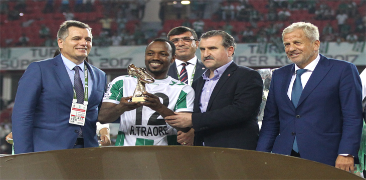 Abdou Razack Traore maçın adamı seçildi
