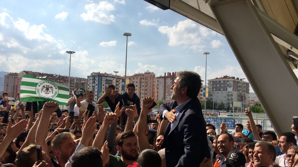 Aykut Kocaman Omuzlarda Uğurlandı