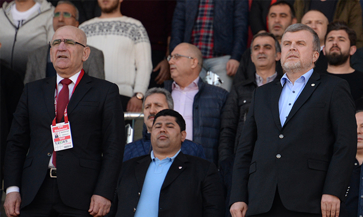 Camiamıza 3 puan hediye ettikleri için takımımıza teşekkür ediyorum