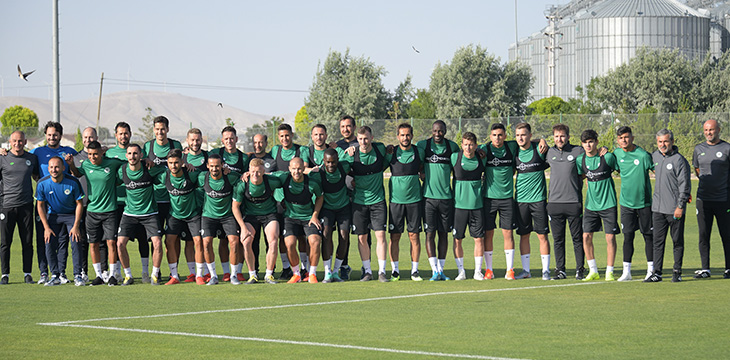 Konyaspor’umuz 2019-2020 Sezonu hazırlıklarına yapılan antrenmanla başladı