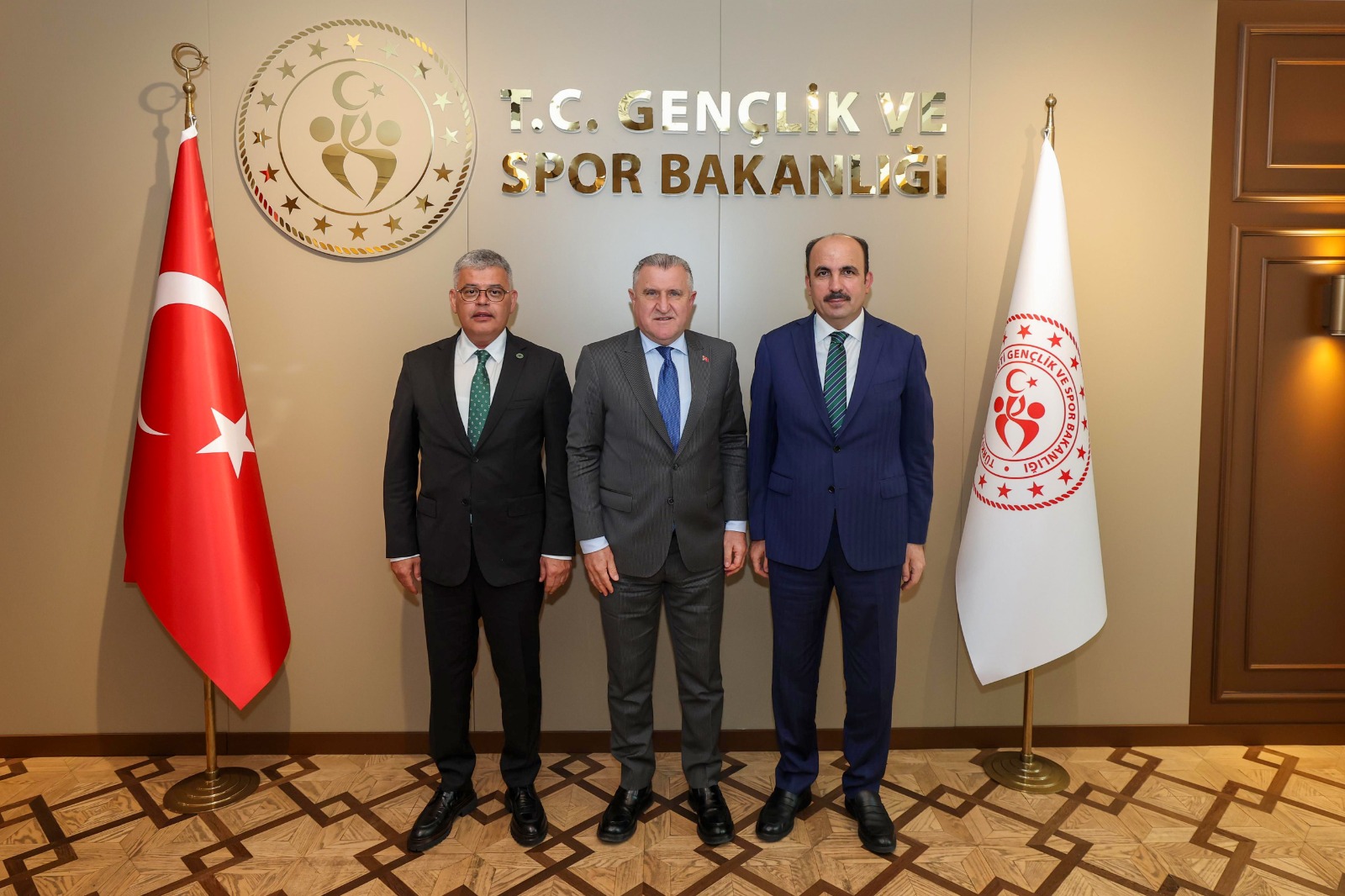 Gençlik ve Spor Bakanımız Sayın Dr. Osman Aşkın Ba...